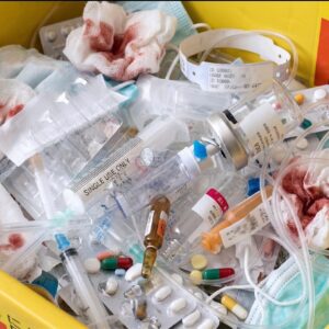 医療廃棄物はどう処理する？感染性・非感染性の違いと委託のポイント